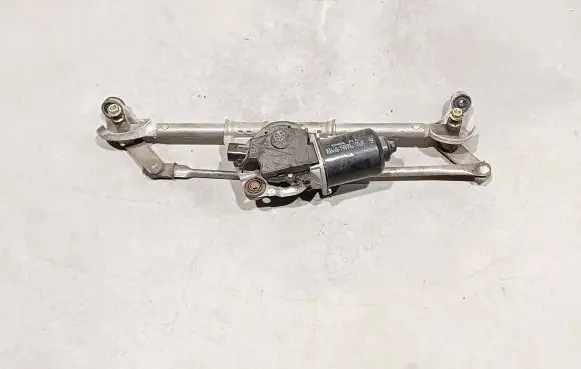 Toyota Yaris Verso Front wiper linkage and motor 85110-52090