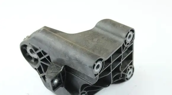 Mercedes-Benz E W213 Engine mounting bracket A6542232200