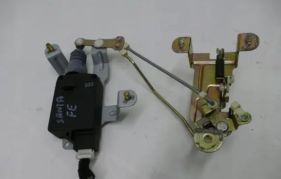 Hyundai Santa Fe Tailgate boot lock/latch motor 
