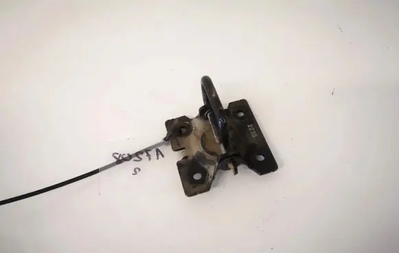 Chrysler 300 - 300C Rear door lock loop/hook striker 05000046aa