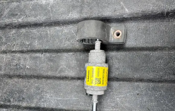 Volvo V60 Fuel injection high pressure pump 9031365A 00590219