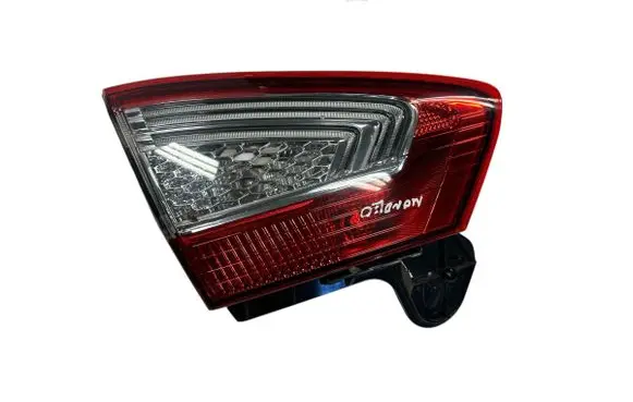 Tailgate rear/tail lights