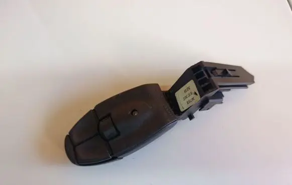 Peugeot 307 Steering wheel buttons/switches 3447663
