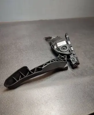 Ford S-MAX Accelerator throttle pedal 6G92-9F836-LE