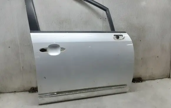 KIA Carens II Front door