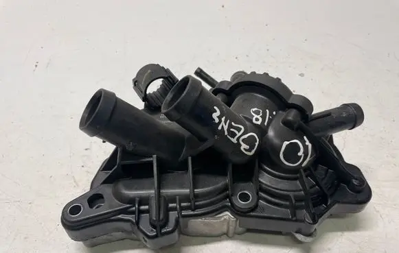 Volkswagen Golf VII Water pump 04E121042 04E121600BD