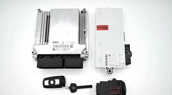 BMW 5 E60 E61 Engine ECU kit and lock set 7798422 13617798422 0281012190