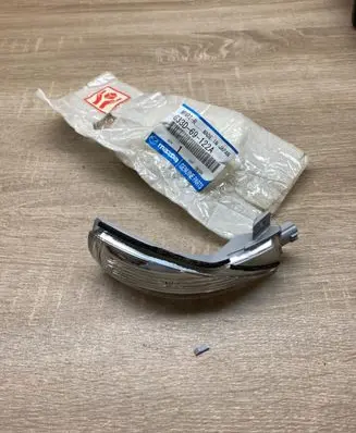 Mazda 6 Mirror indicator light G33D69122A P8188 Withdefects