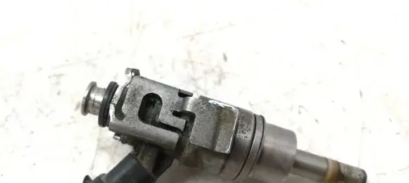 Alfa Romeo 159 Fuel injector 0261500023