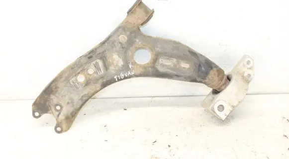 Volkswagen Tiguan Front lower control arm/wishbone