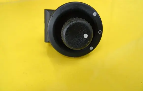 Renault Megane I Wing mirror switch 7700841240D