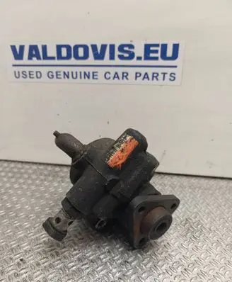Iveco Daily 30.8 - 9 Power steering pump 504238603
