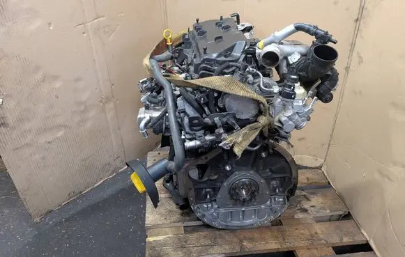 Renault Trafic III (X82) Engine M9RZ717 100015526R C062066