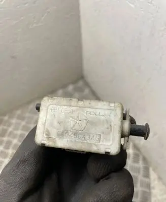 Chrysler Grand Voyager IV Brake pedal sensor switch 56045043ag