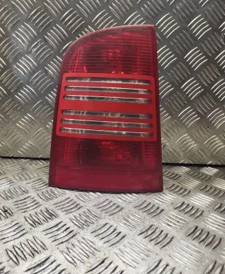 Skoda Octavia Mk1 (1U) Rear/tail lights 1U9945
