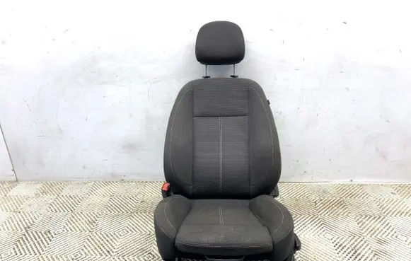 Opel Zafira C Front driver seat 