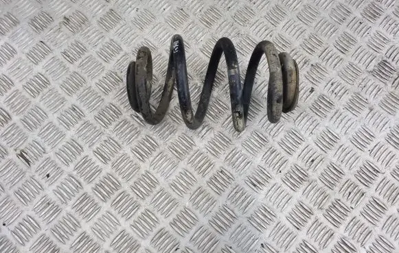 Volkswagen Transporter - Caravelle T4 Rear coil spring
