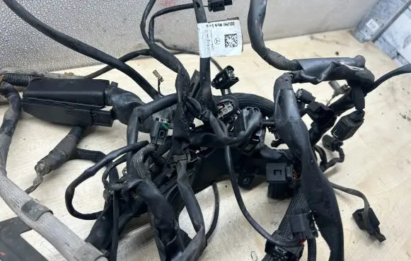 Mercedes-Benz E W211 Engine installation wiring loom