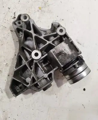Volkswagen PASSAT B6 A/C compressor mount bracket 03C903143B