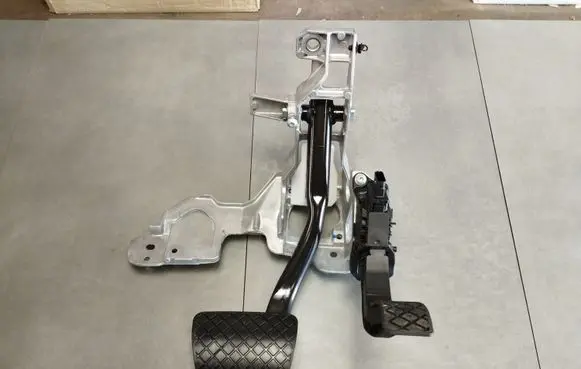 Audi A6 Allroad C8 Brake pedal bracket assembly 4K1723117 8W1723523