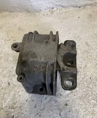 Audi A3 S3 8P Engine mount bracket 1K0199262