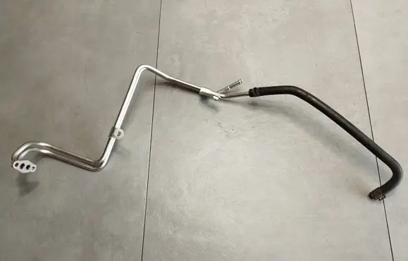 Volkswagen Golf VII Engine coolant pipe/hose 04E122157AA