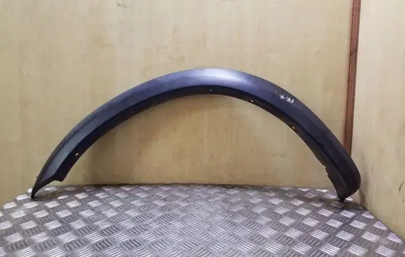 Opel Frontera B Front arch trim 