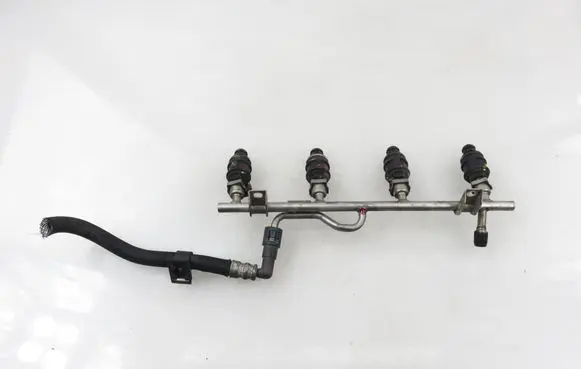 Opel Vectra C Fuel main line pipe 90536149 5WK93151