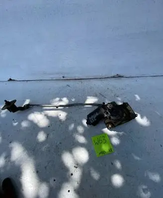 Mazda 626 Front wiper linkage and motor 