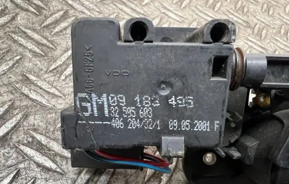 Opel Corsa C Tailgate exterior lock 09183495