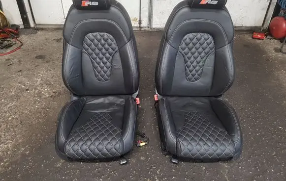 Audi R8 42 Seat set 2008R