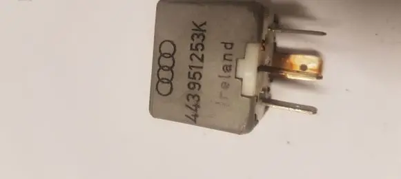 Audi A4 S4 B5 8D Other relay 899512000 443951253K
