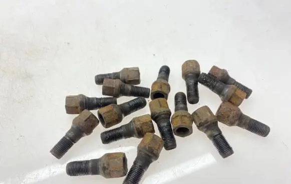 Peugeot 307 Nuts/bolts 