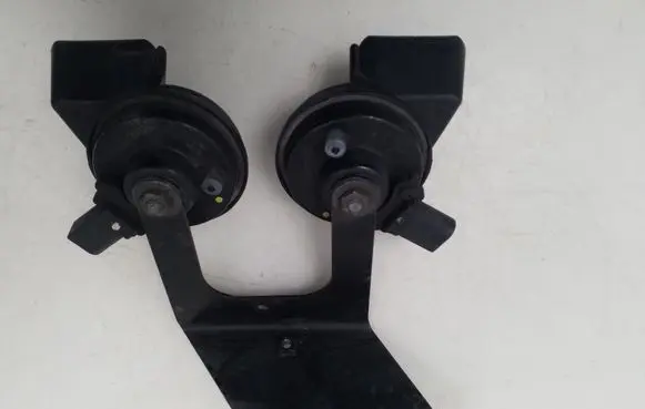 Audi A6 S6 C6 4F Horn signal 4F0951229
