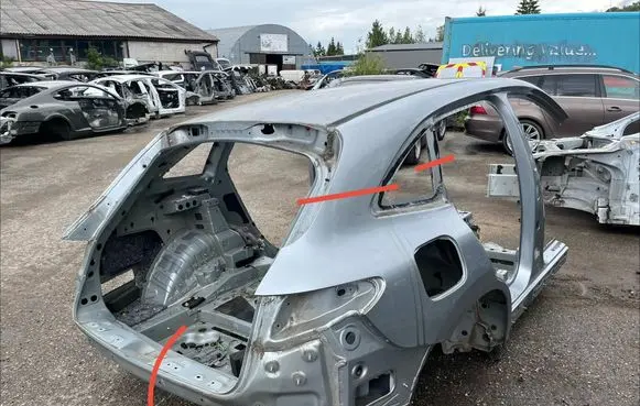 Mercedes-Benz EQC Rear quarter panel