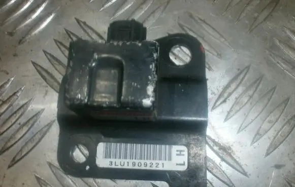 Subaru Legacy Airbag deployment crash/impact sensor 98231AE03A