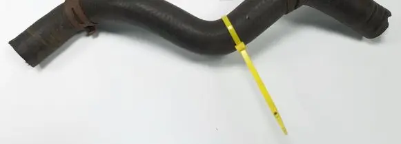 Mercedes-Benz B W245 Engine coolant pipe/hose A1695010582