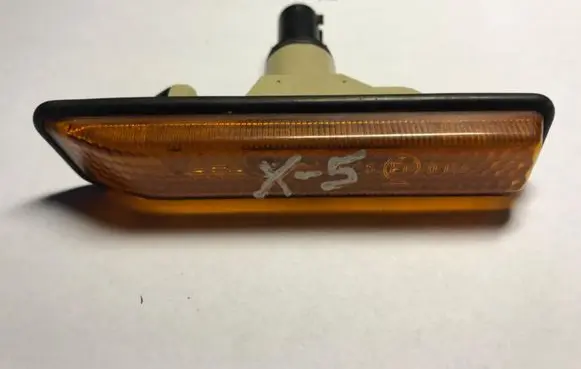 BMW X5 E53 Front fender indicator light 63137164489 8382104