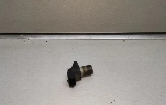 Mercedes-Benz A W168 Camshaft position sensor A0031539728