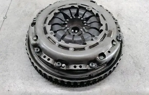 Renault Scenic III - Grand scenic III Dual mass flywheel 