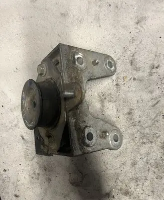 Renault Trafic II (X83) Gearbox mounting bracket 93850450 8200219372A 8200219372