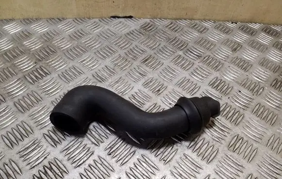 BMW 5 E39 Breather hose/pipe 3900040398