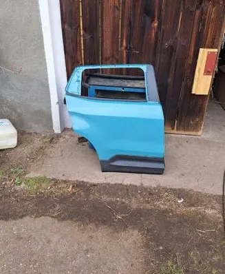 Jeep Avenger Rear door 