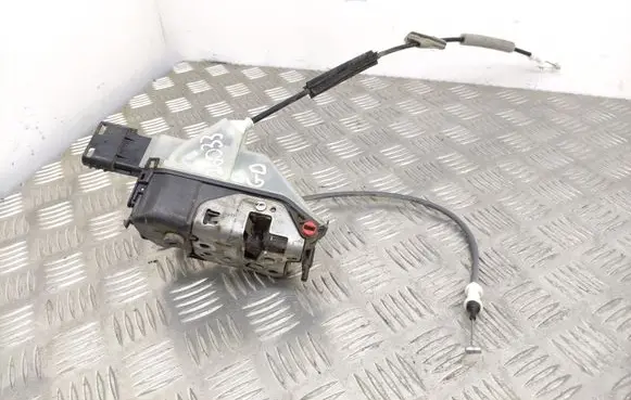 Citroen C3 Rear door lock 16942941