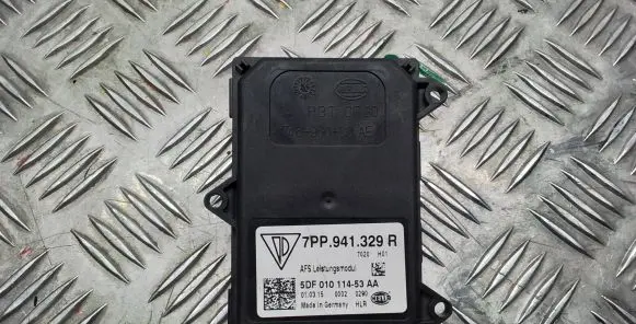 Headlight ballast module Xenon
