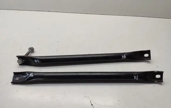 Radiator support slam panel bracket