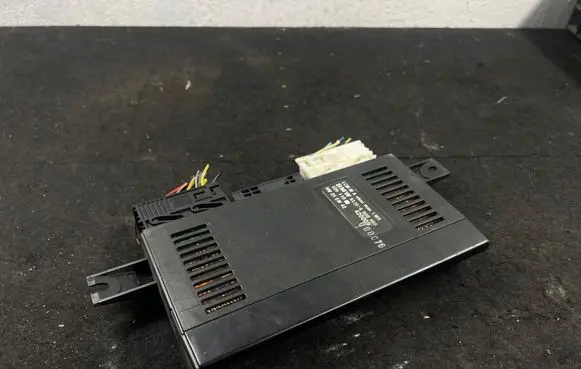 BMW 5 E39 Light module LCM 61356908468 420009 109110