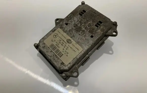 Mercedes-Benz E W211 Headlight ballast module Xenon A0028206026 5DF00870426 0028206026