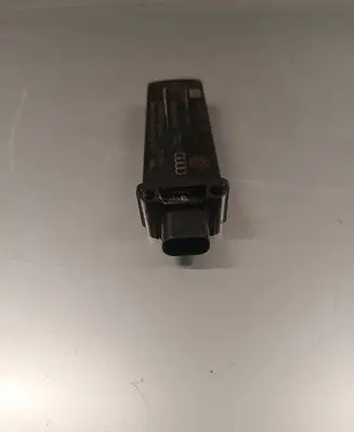 Audi A8 S8 D3 4E Tire pressure sensor 4E0907277 002BE00001 3320401003
