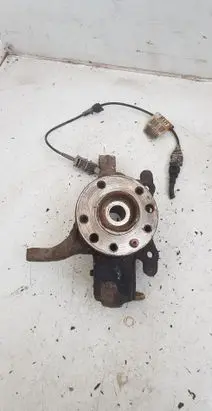 Opel Zafira B Front wheel hub 